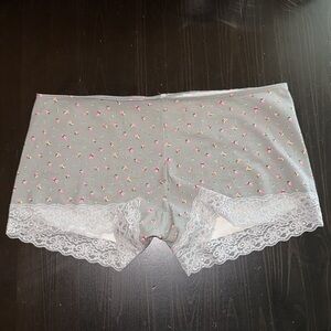 NWT Pink Victoria’s Secret Low Rise Lace Leg Boyshort Panty Rose Print